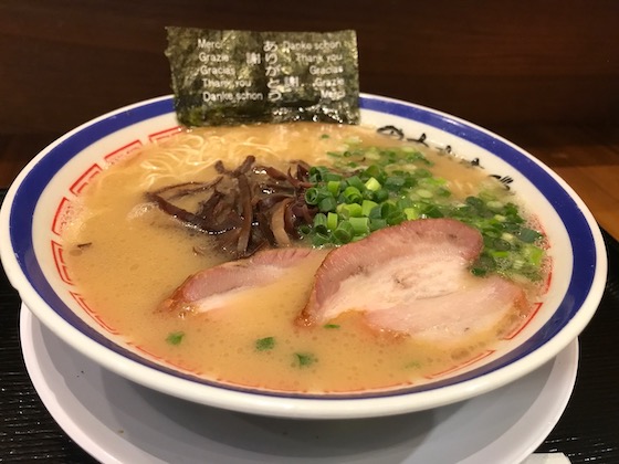 フードコートのラーメン